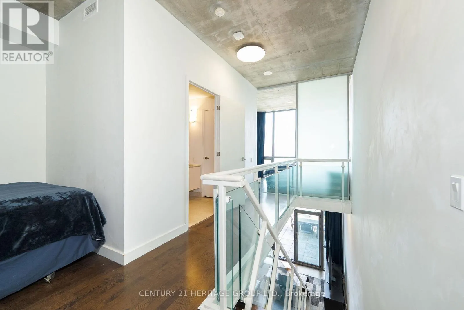 607 - 33 MILL STREET