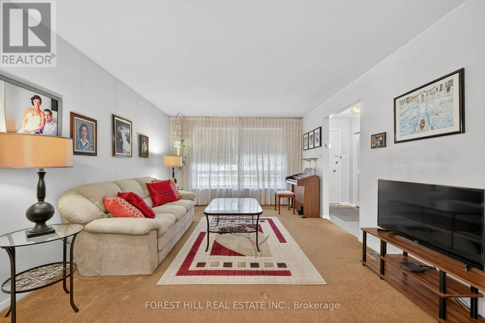 35 REGATTA CRESCENT
