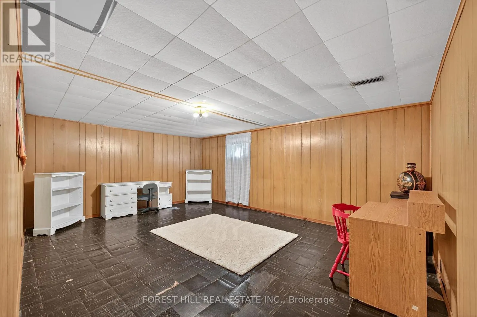 35 REGATTA CRESCENT