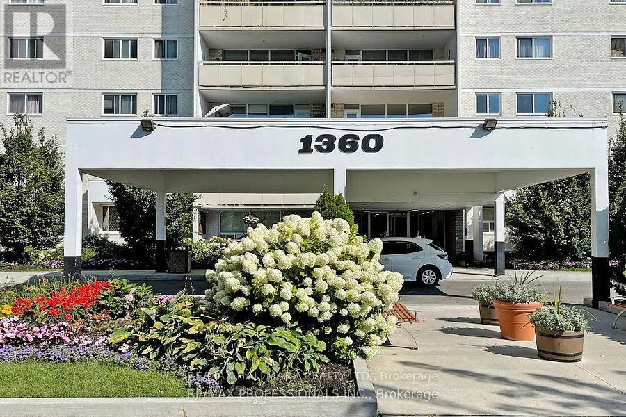 1204 - 1360 YORK MILLS ROAD