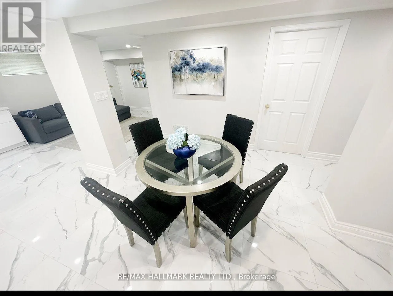 BSMNT - 198 MAXOME AVENUE