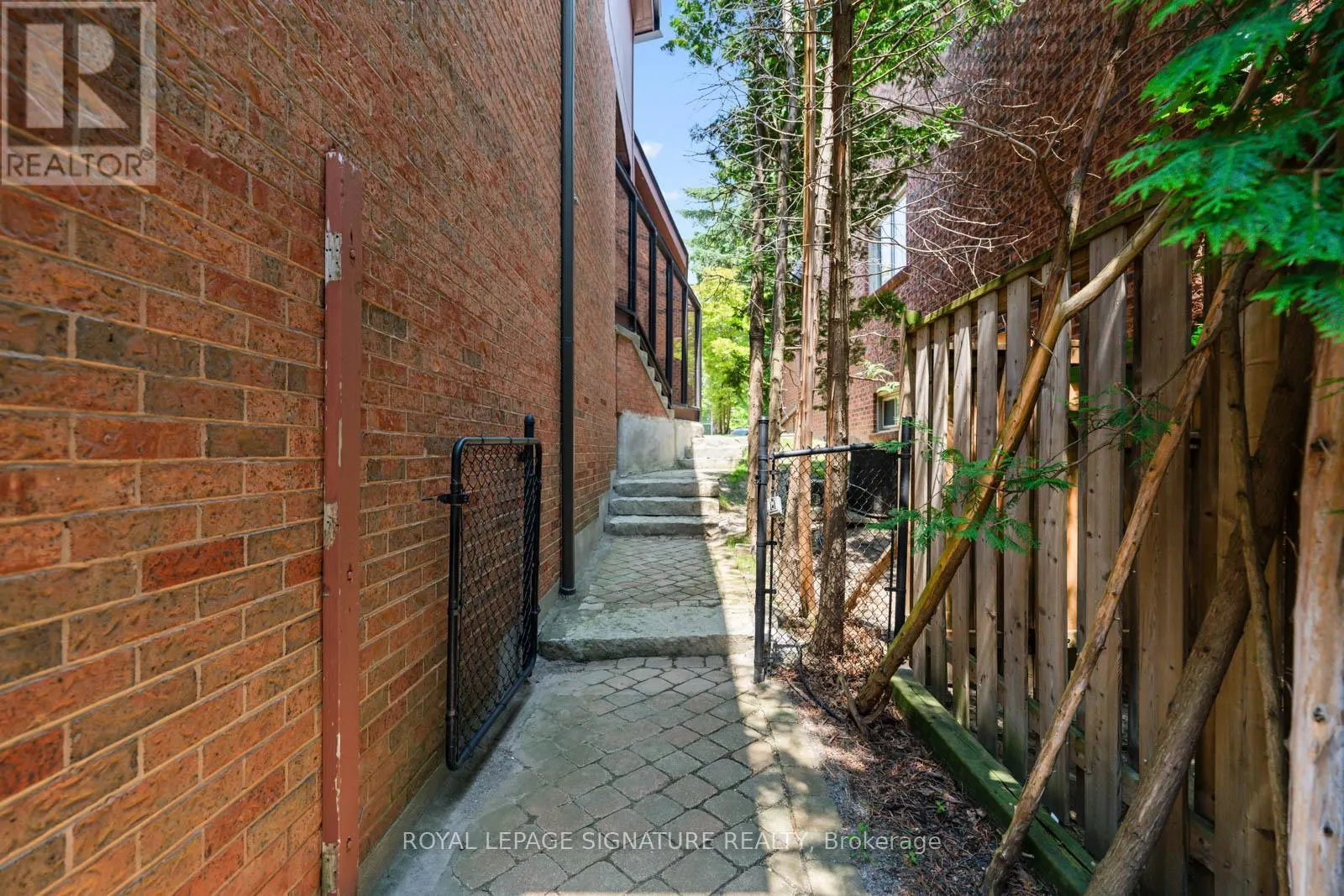 23 BRANDY COURT
