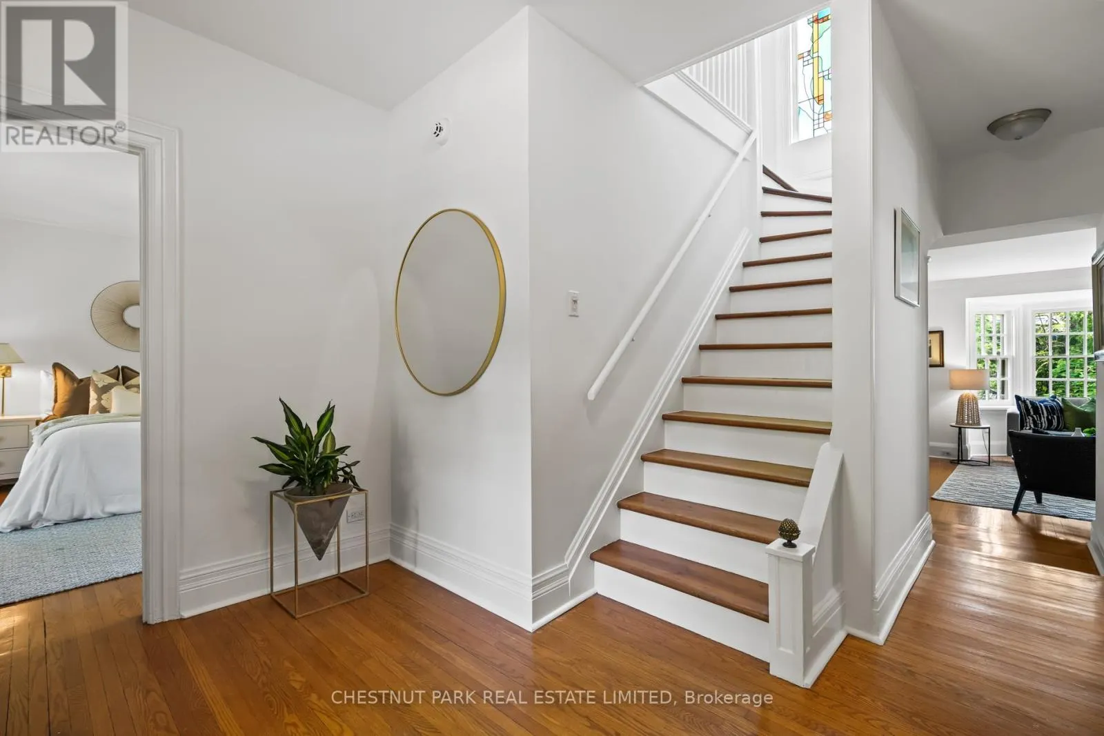 49 ROXBOROUGH STREET