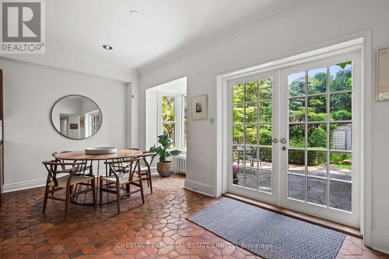 49 ROXBOROUGH STREET