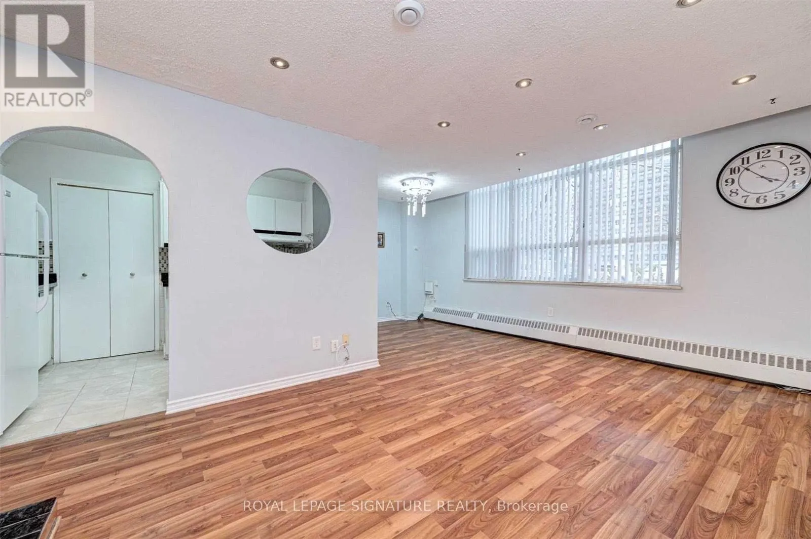 116 - 5 PARKWAY FOREST DRIVE