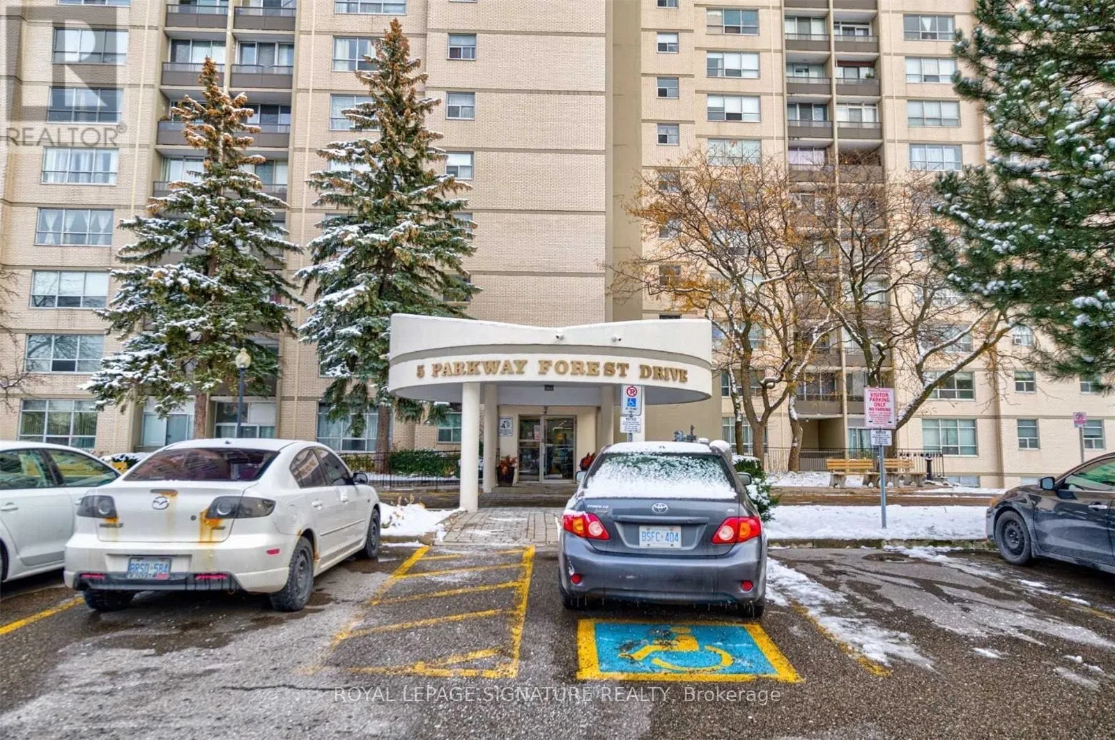 116 - 5 PARKWAY FOREST DRIVE