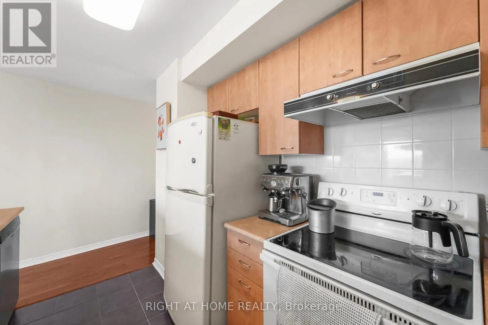 712 - 503 BEECROFT ROAD