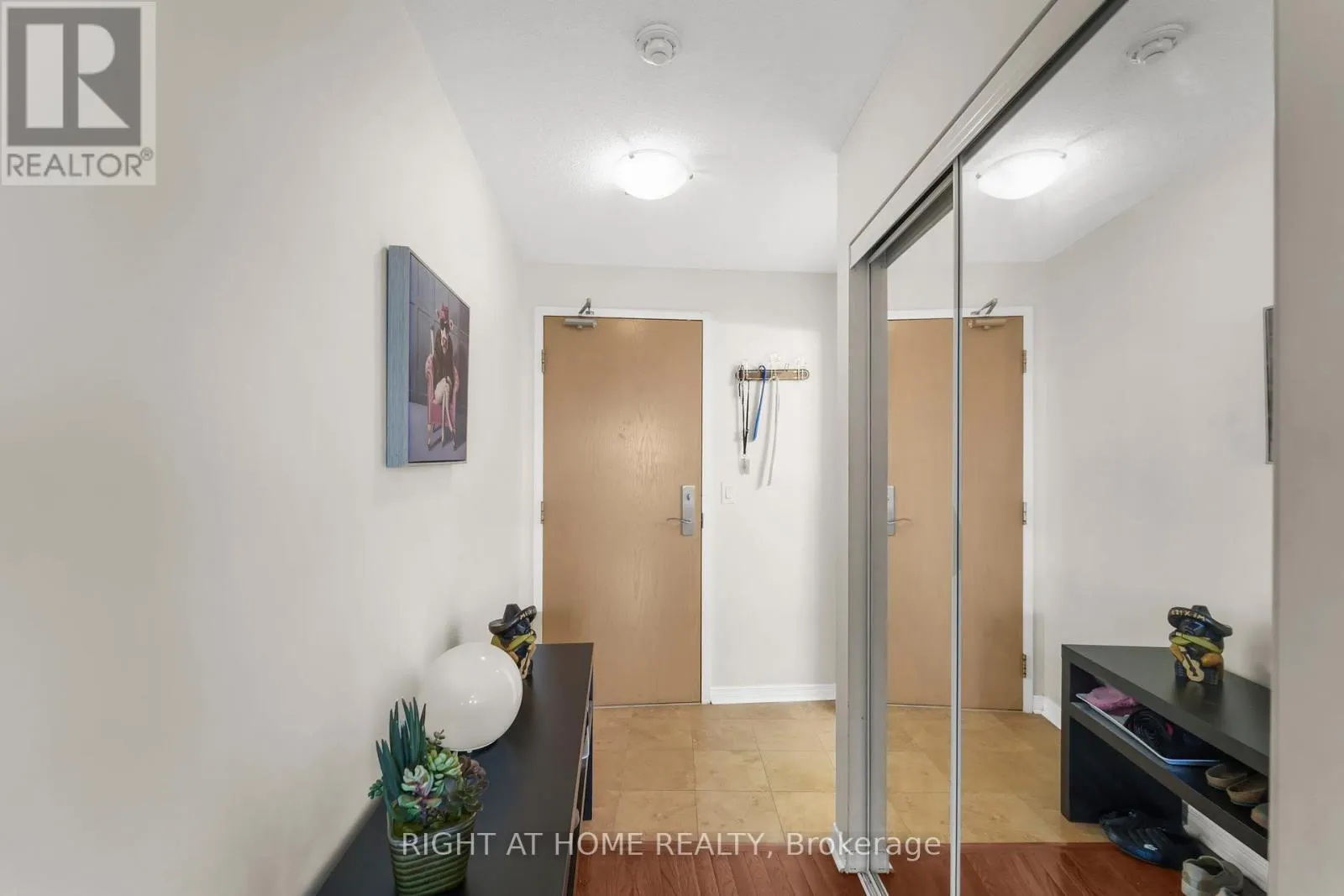 712 - 503 BEECROFT ROAD