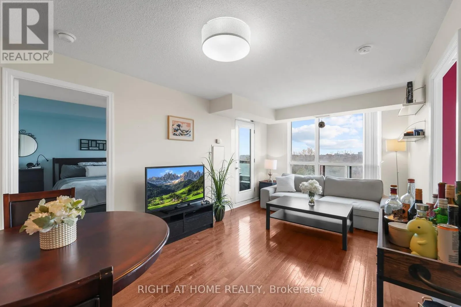 712 - 503 BEECROFT ROAD