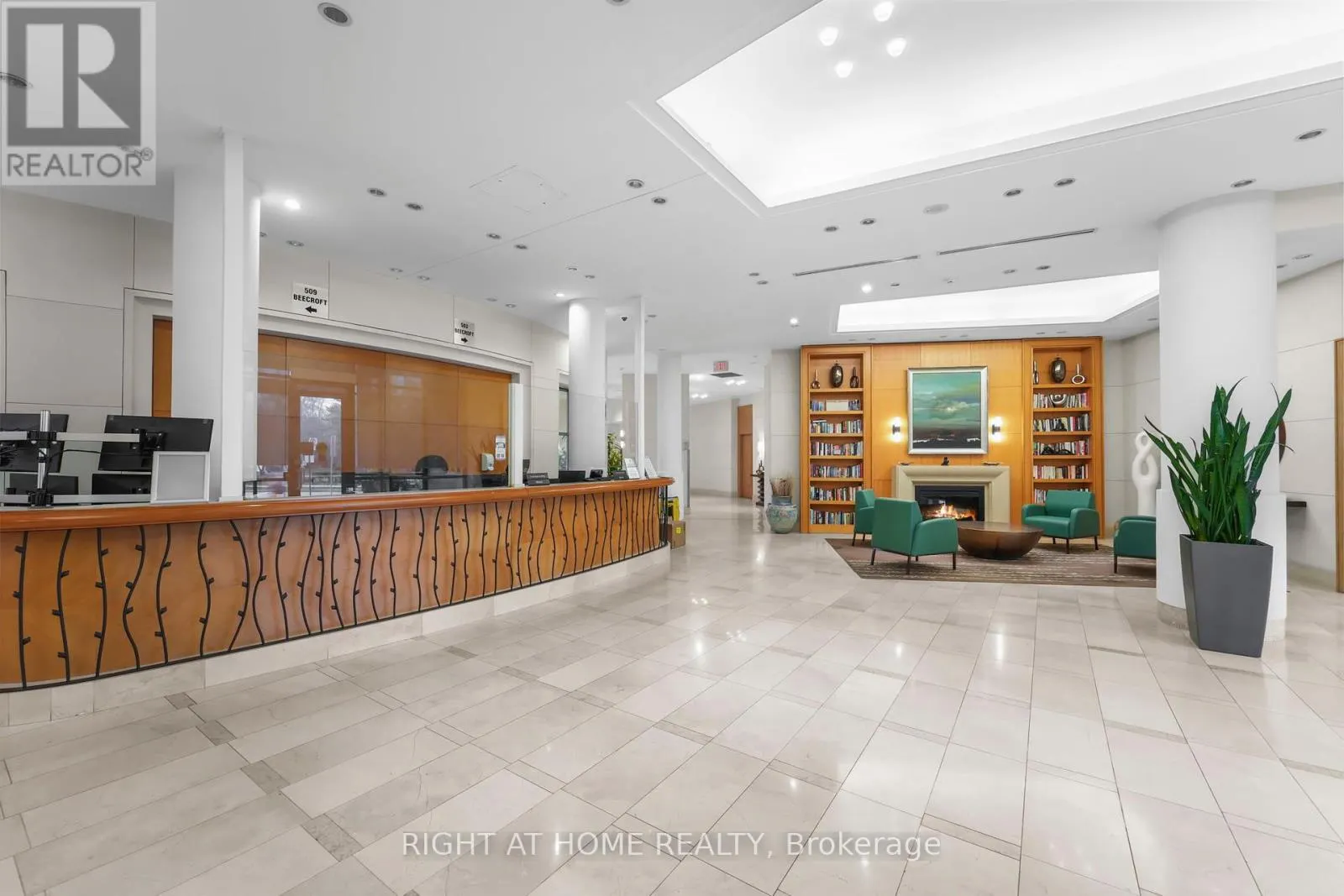 712 - 503 BEECROFT ROAD