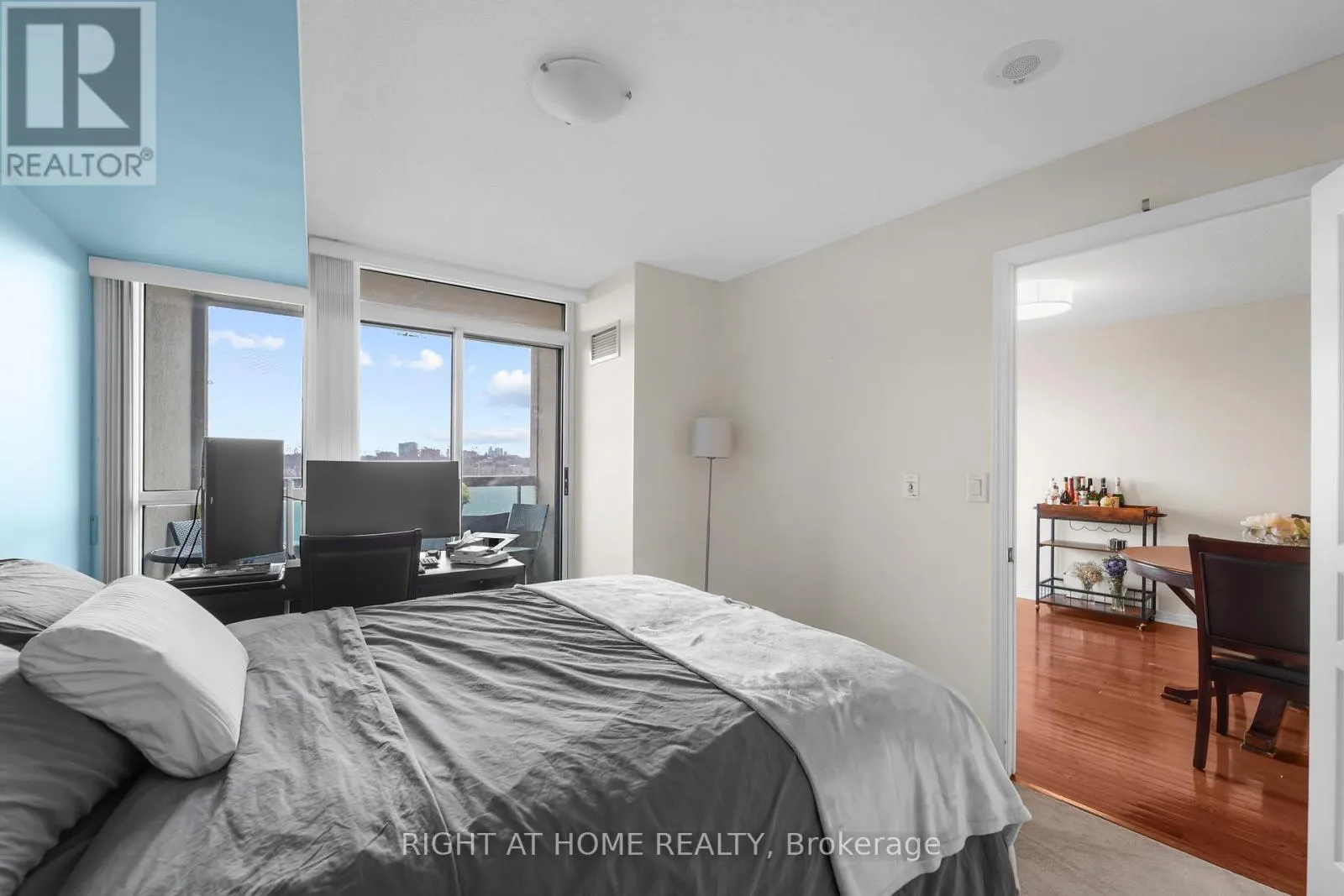 712 - 503 BEECROFT ROAD