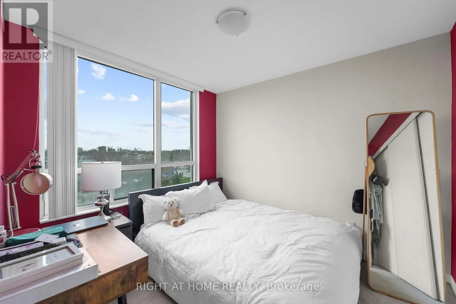 712 - 503 BEECROFT ROAD