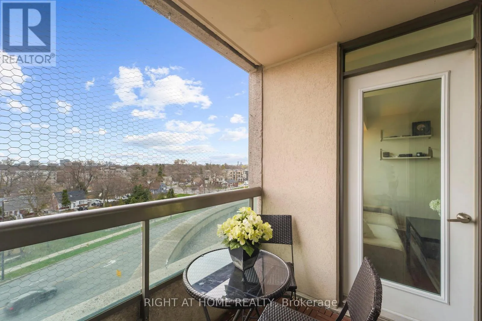 712 - 503 BEECROFT ROAD