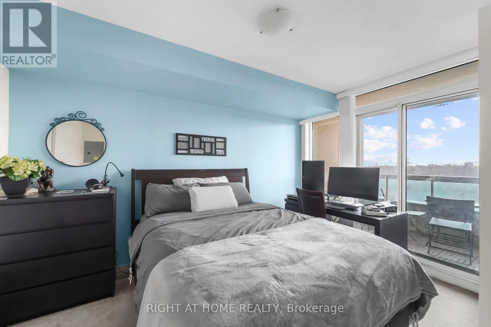 712 - 503 BEECROFT ROAD