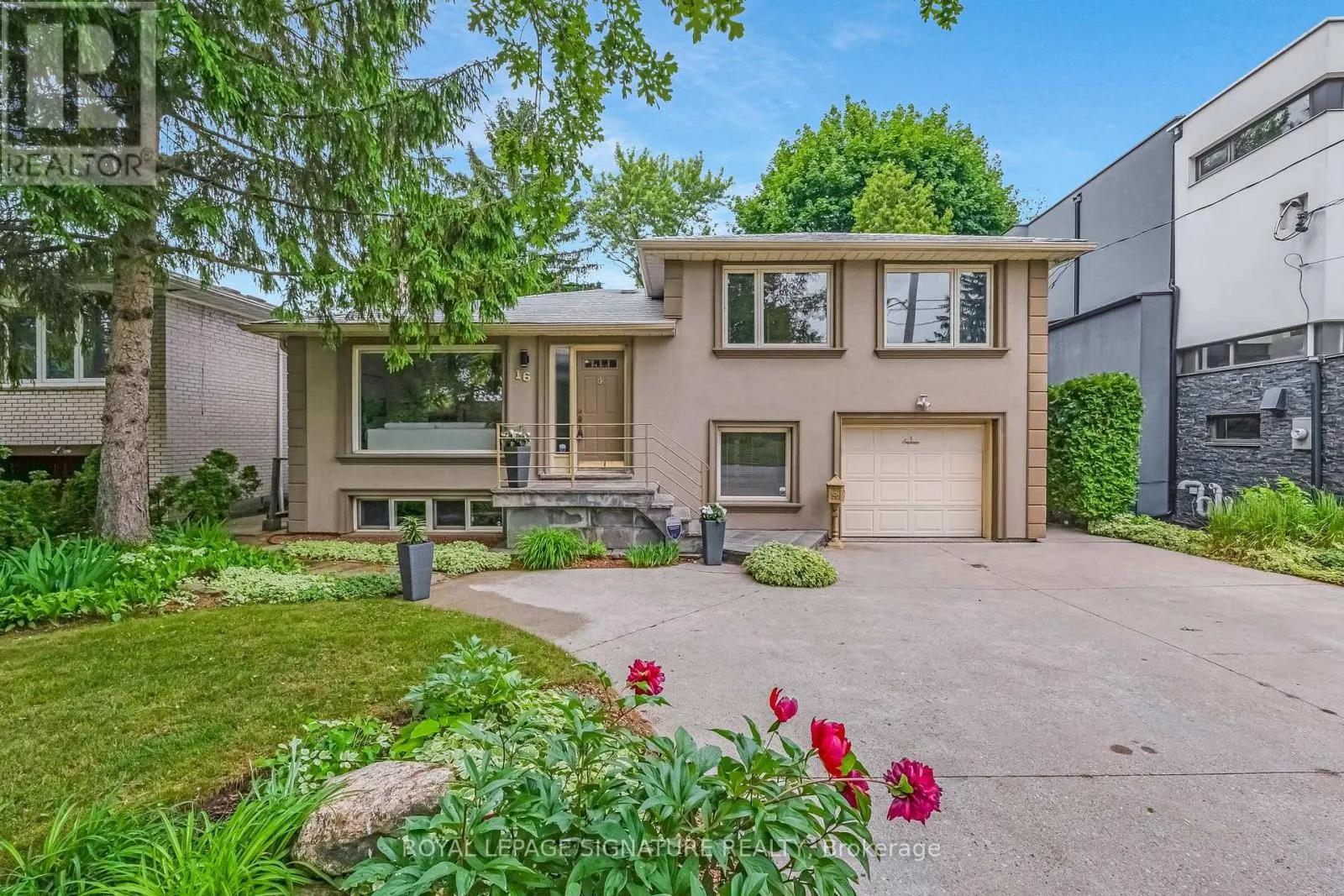 16 REVCOE DRIVE
