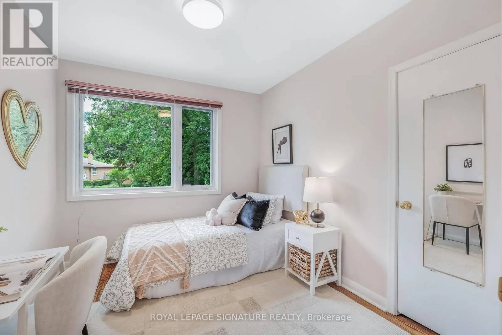 16 REVCOE DRIVE