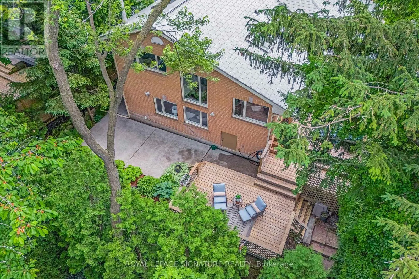 16 REVCOE DRIVE