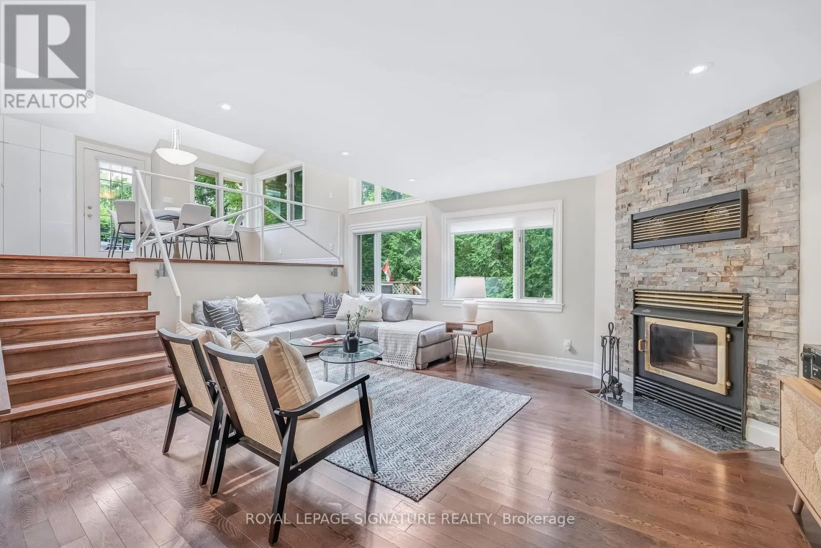 16 REVCOE DRIVE