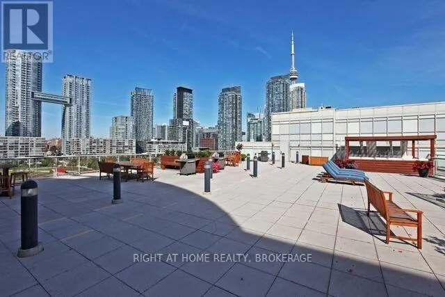 608 - 550 QUEENS QUAY W QUAY W, #608