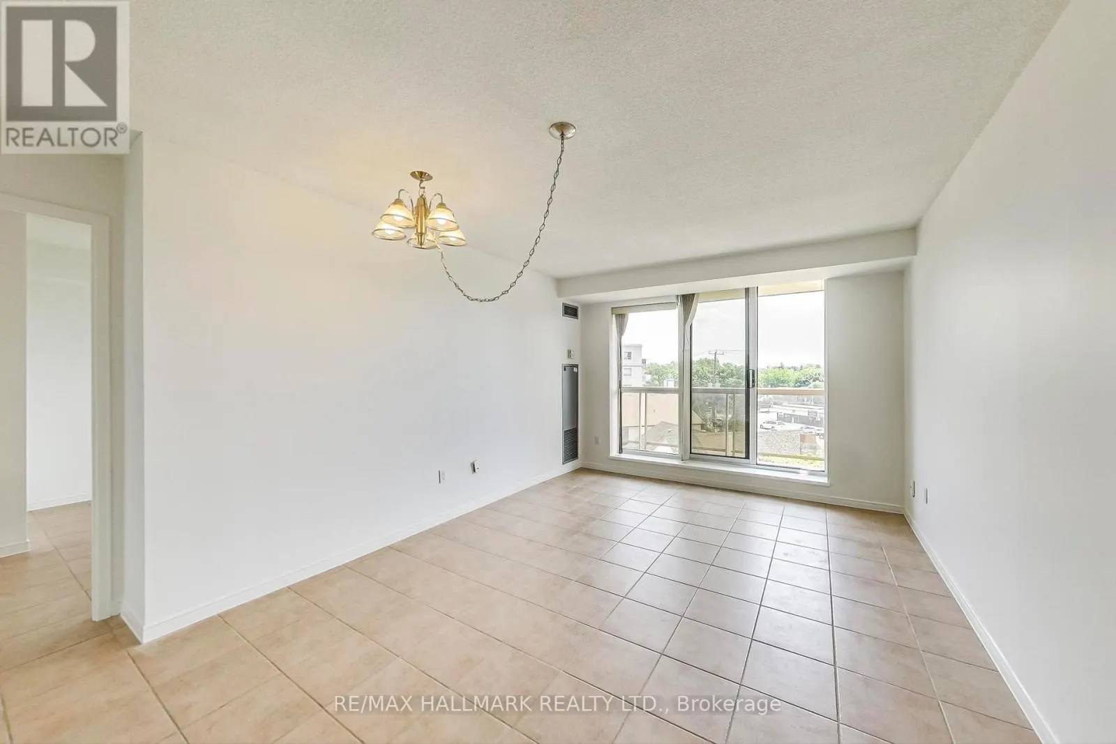405 - 800 SHEPPARD AVENUE W