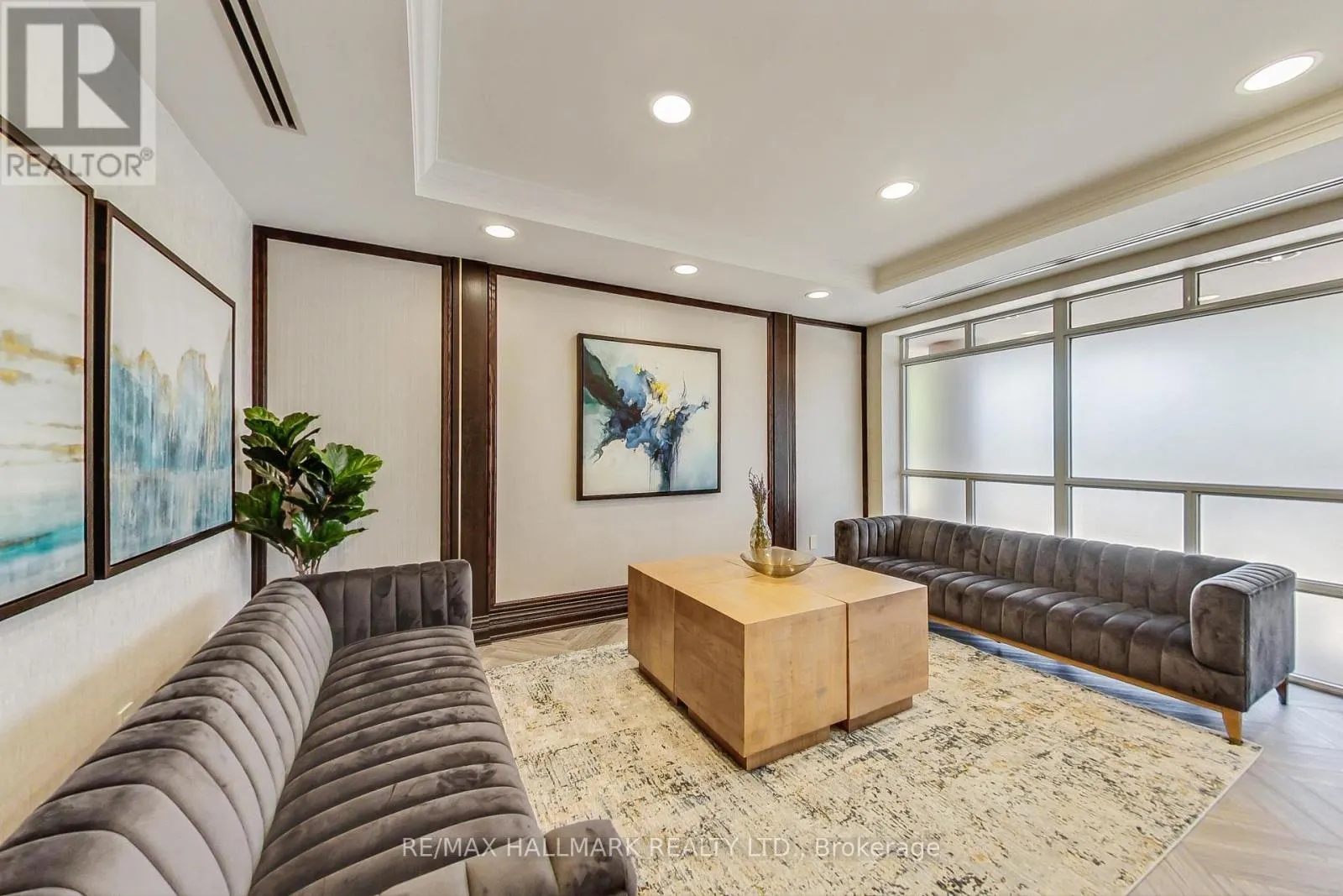 405 - 800 SHEPPARD AVENUE W