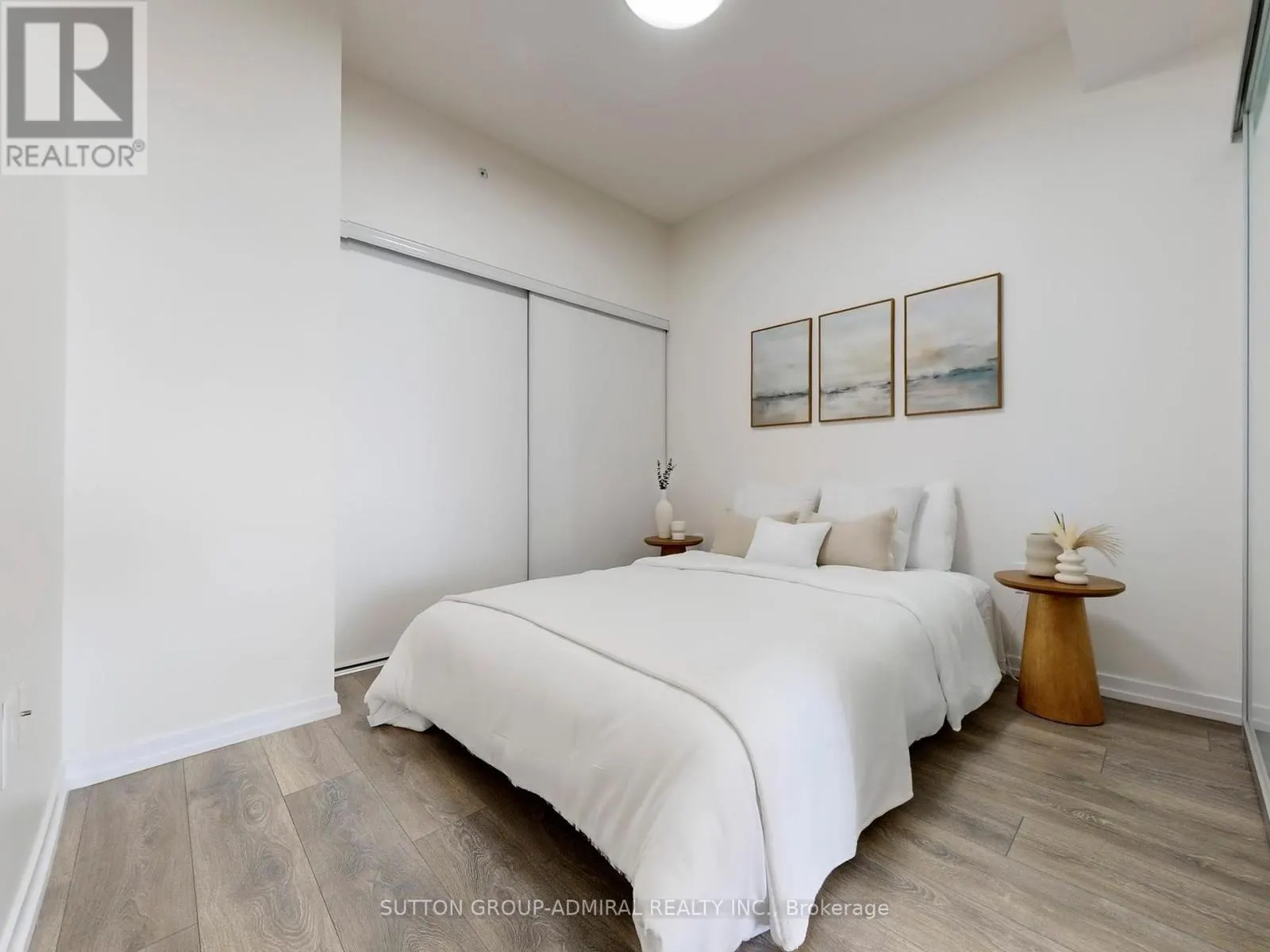 1111 - 3237 BAYVIEW AVENUE