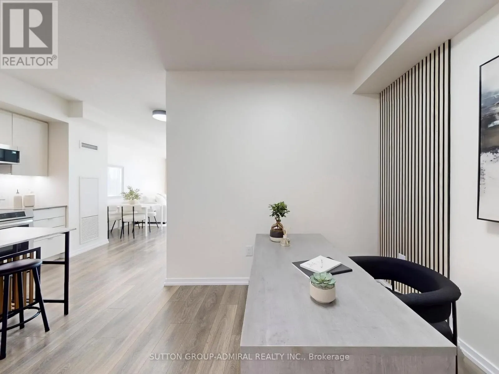 1111 - 3237 BAYVIEW AVENUE