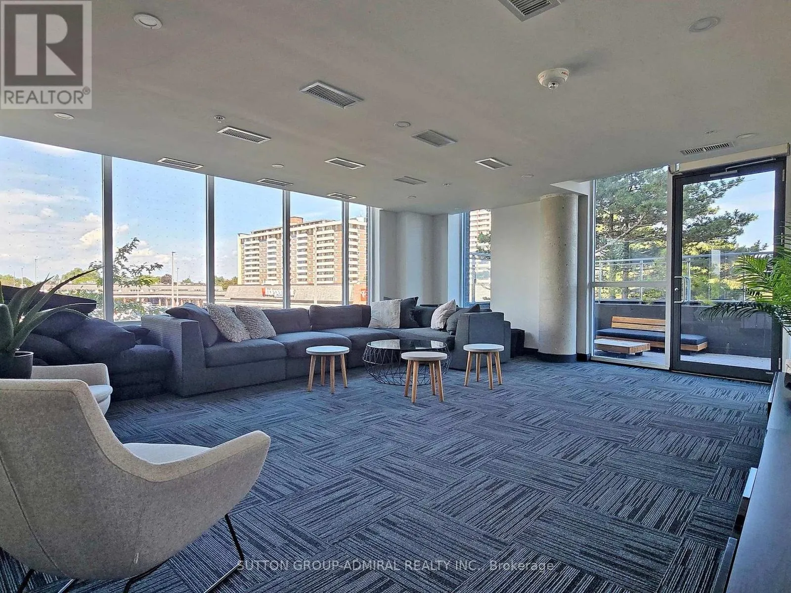 1111 - 3237 BAYVIEW AVENUE