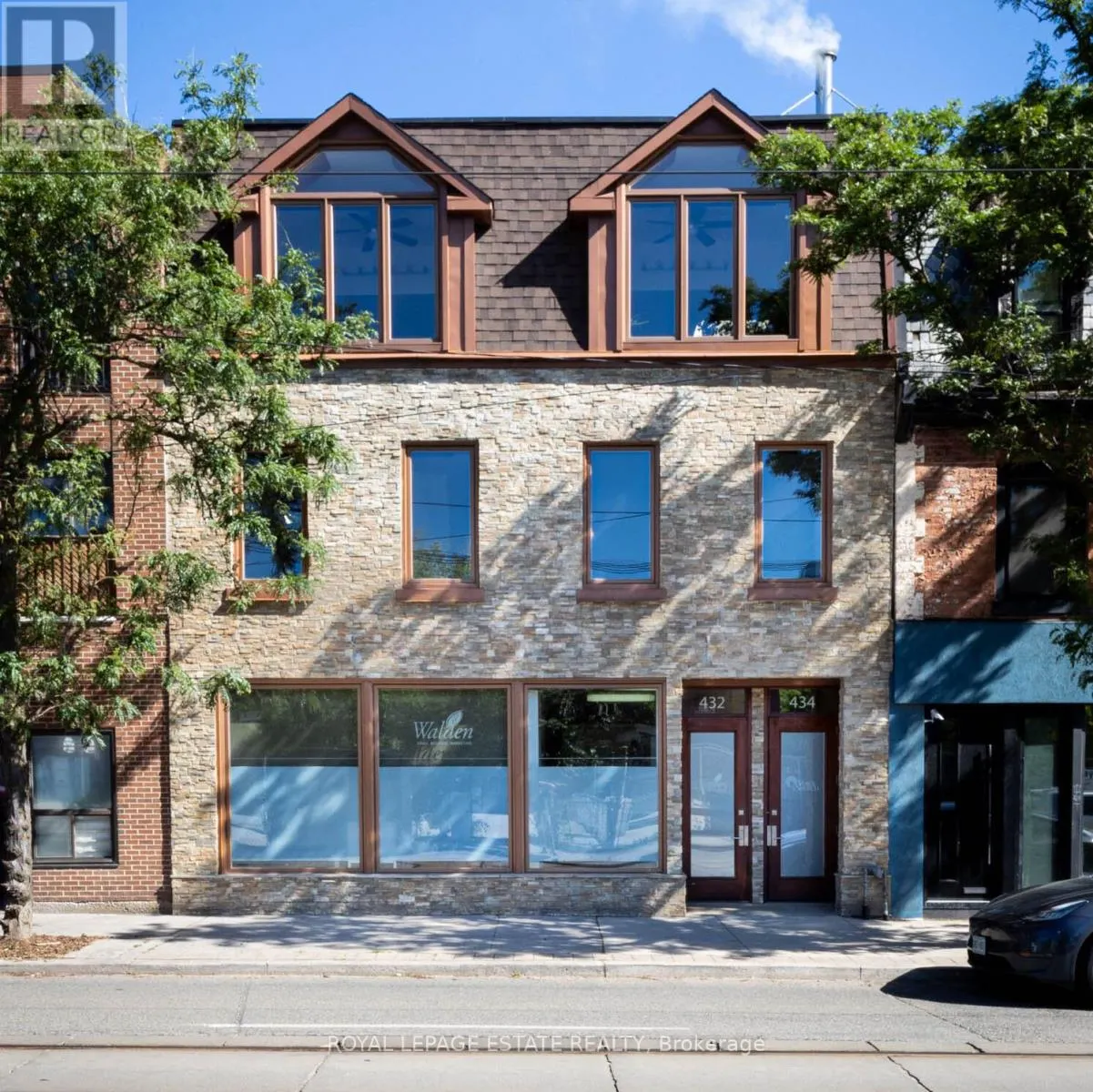 432/434 QUEEN STREET E