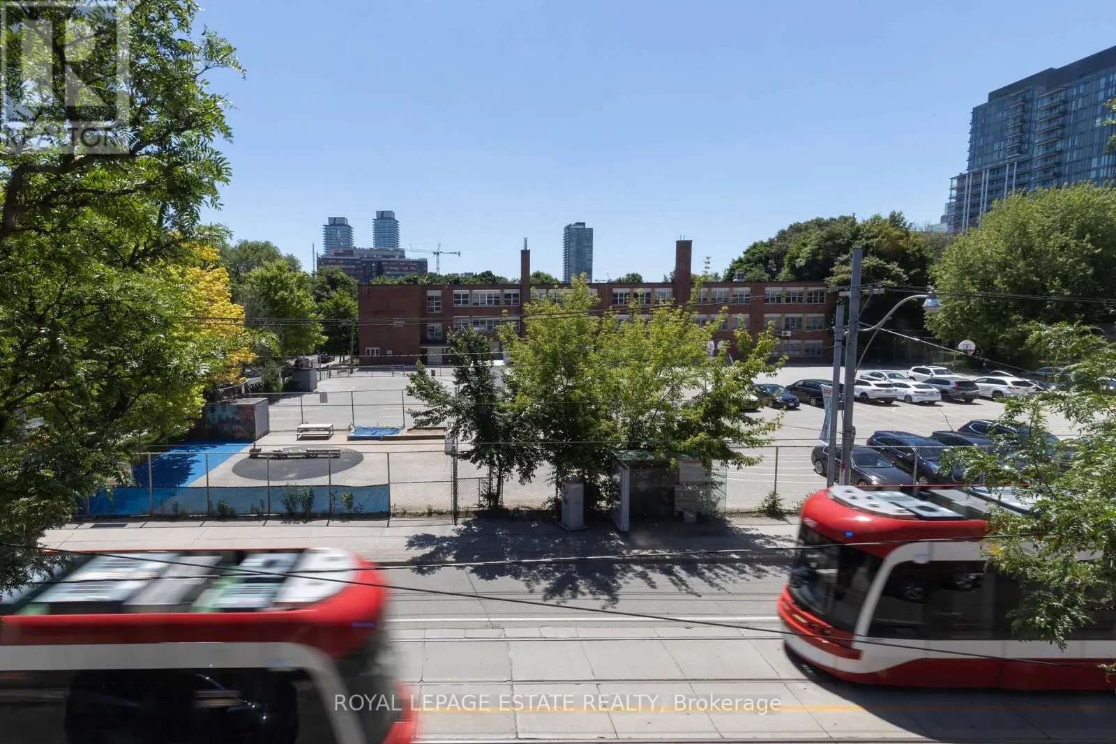 432/434 QUEEN STREET E