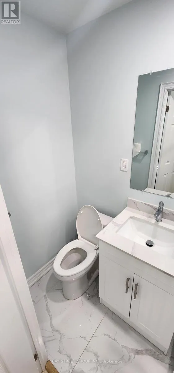 ROOM2 - 45 PINEWAY BOULEVARD