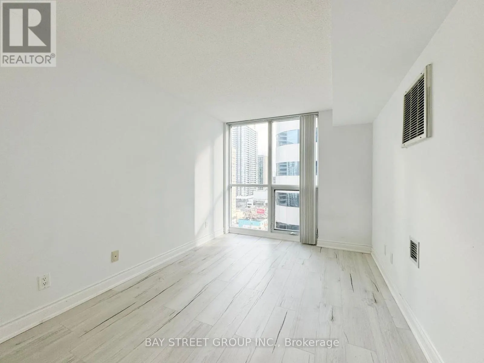 1611 - 4968 YONGE STREET