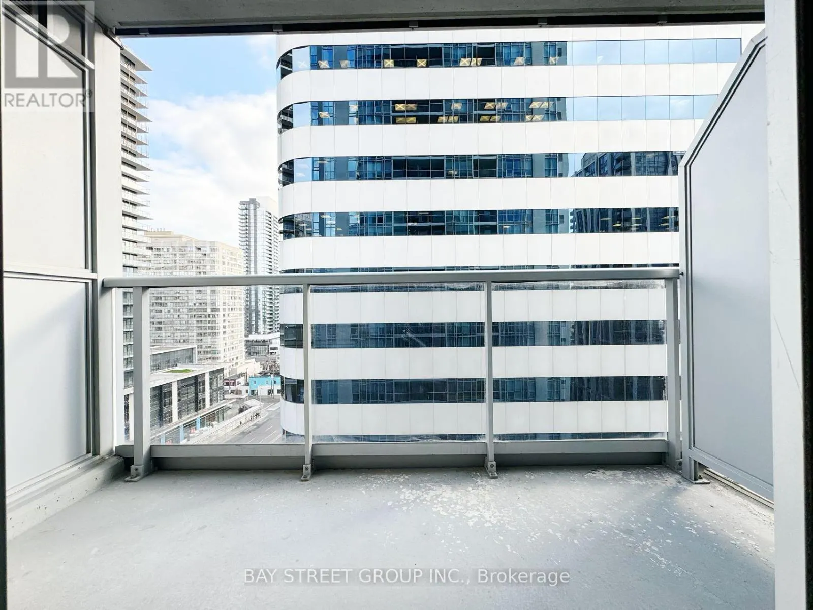 1611 - 4968 YONGE STREET