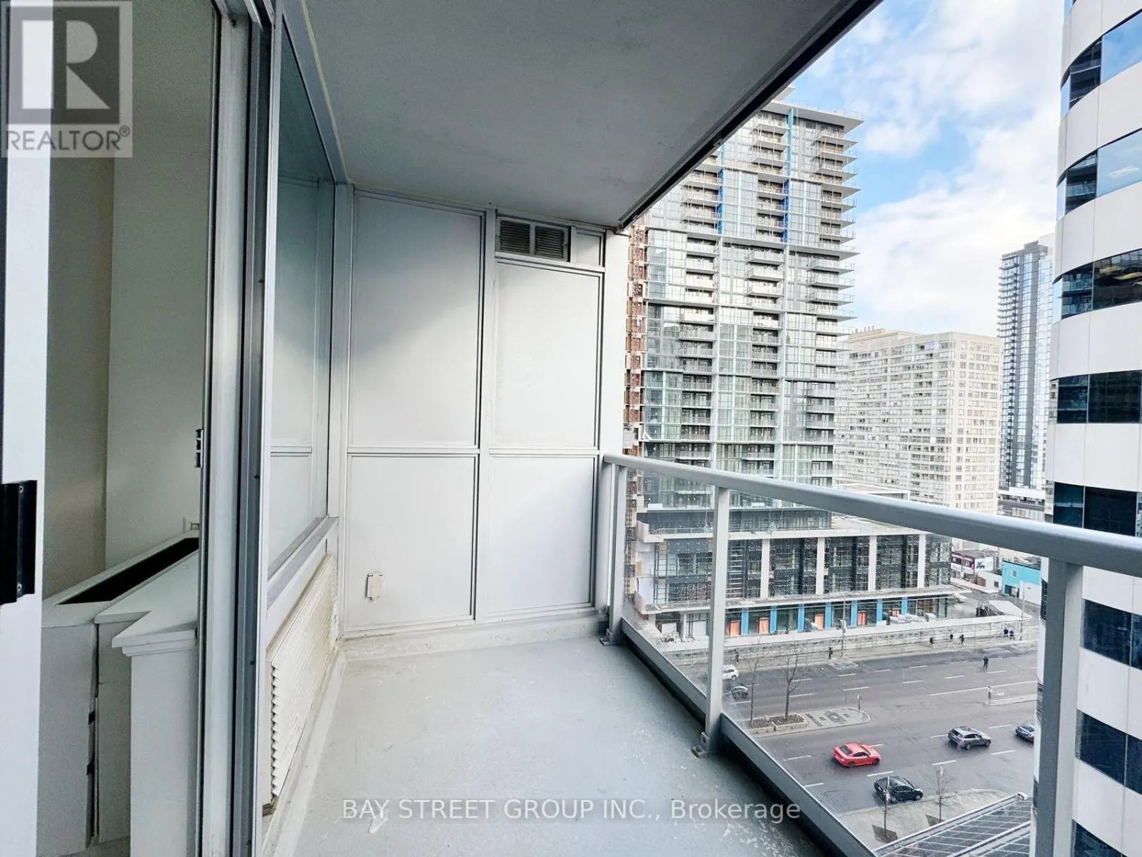 1611 - 4968 YONGE STREET
