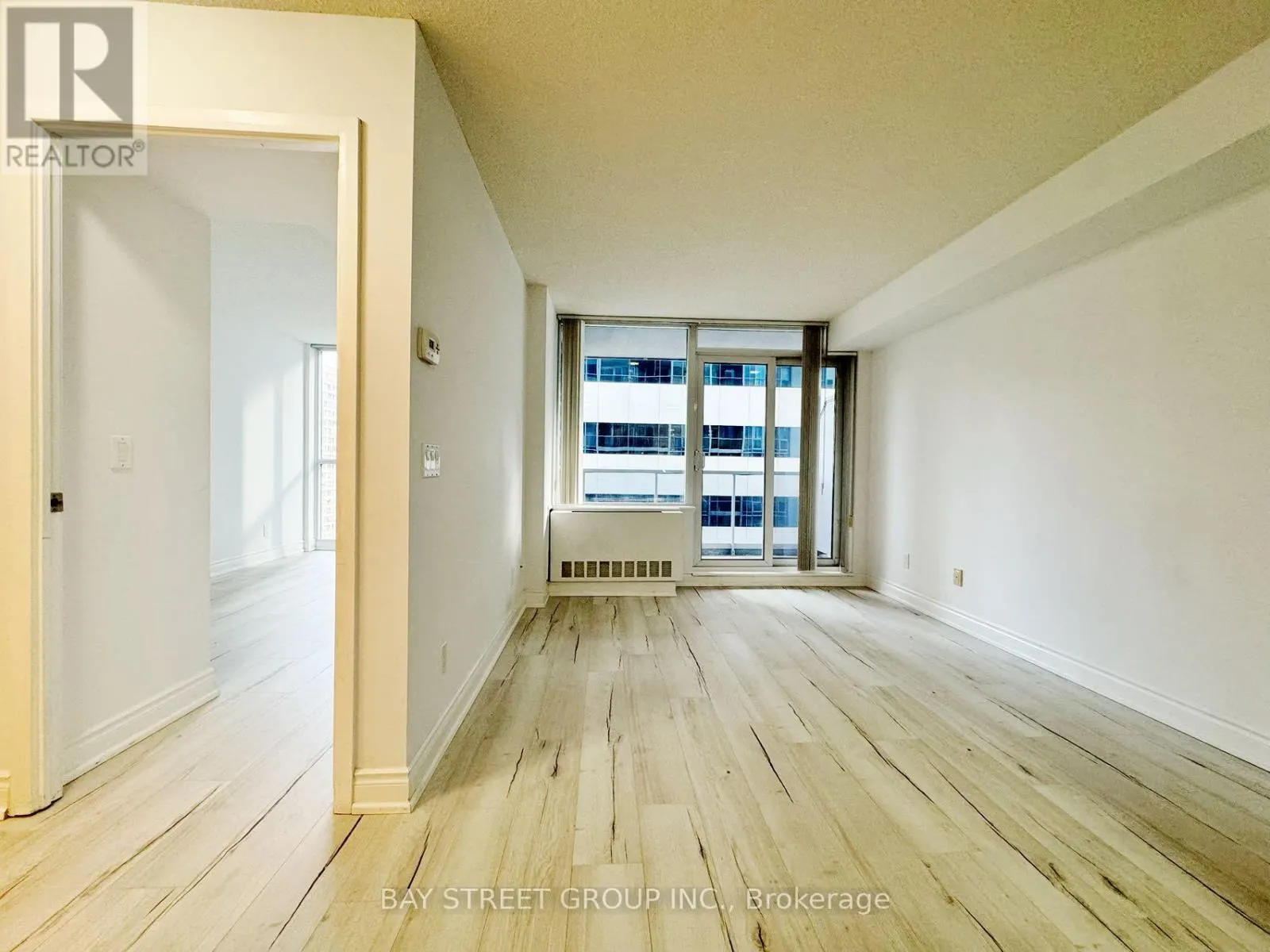 1611 - 4968 YONGE STREET