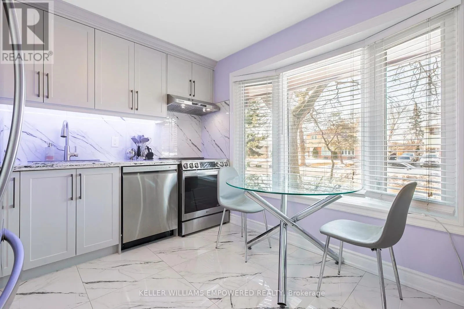 199 HOLLYBERRY TRAIL