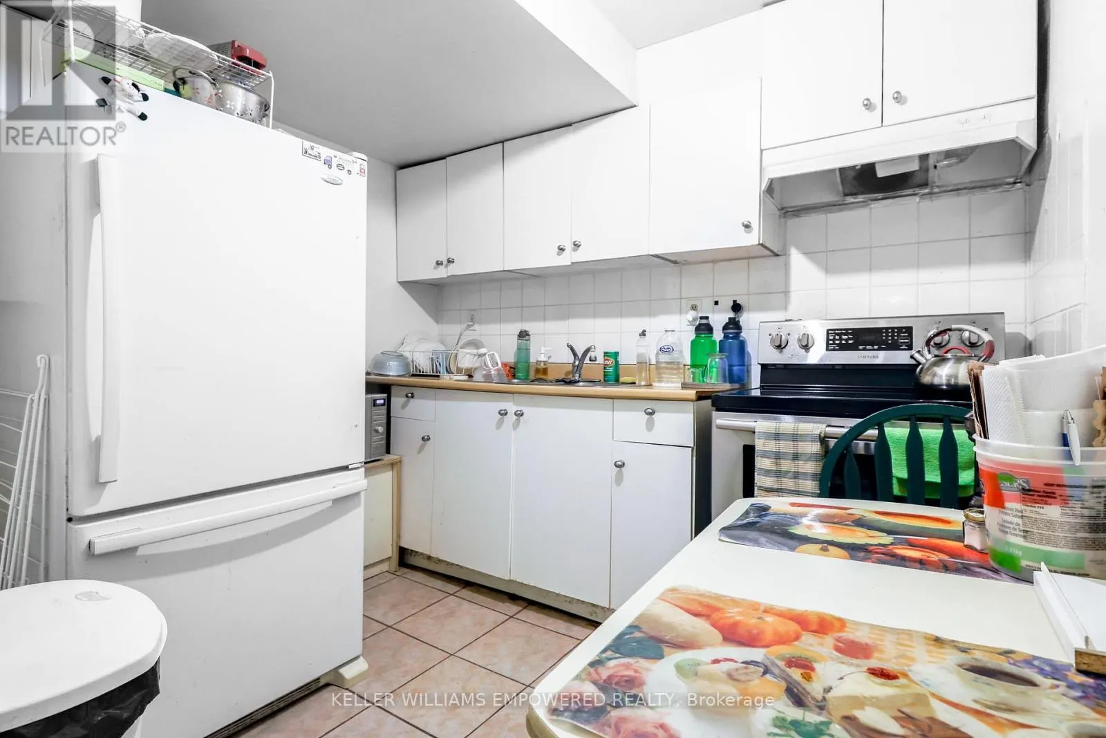 199 HOLLYBERRY TRAIL