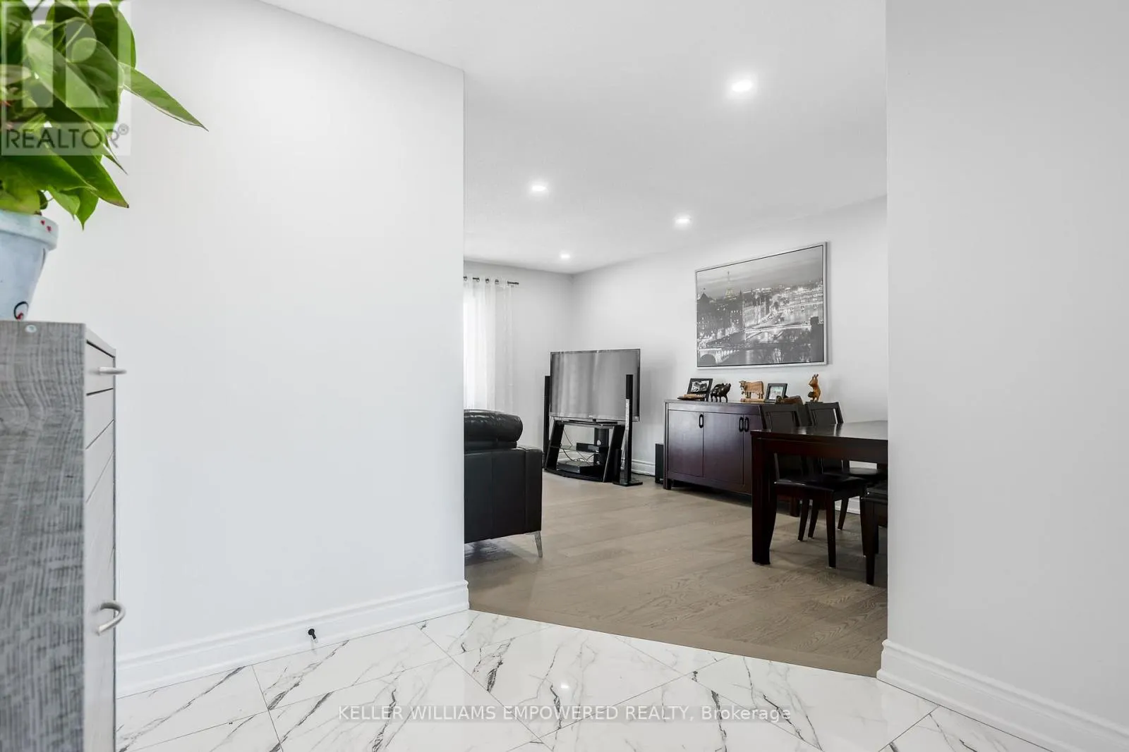 199 HOLLYBERRY TRAIL
