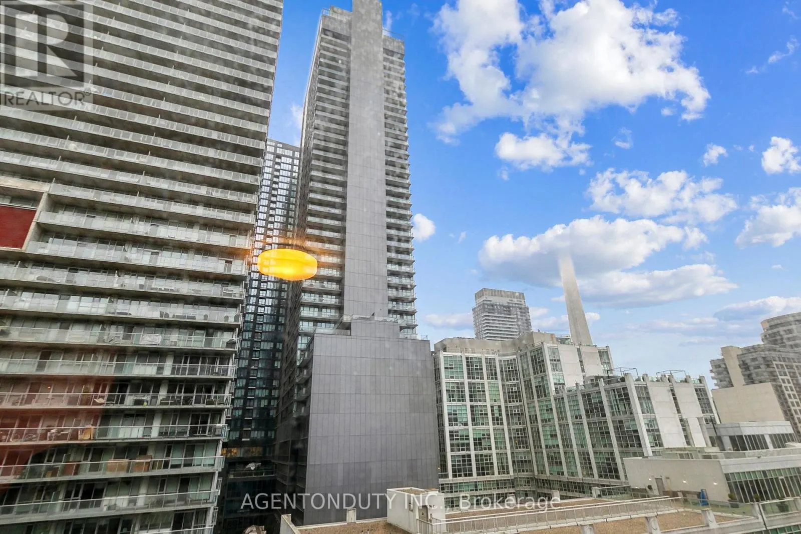 708 - 393 KING STREET W