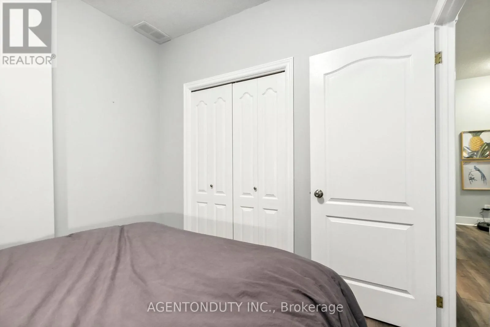 708 - 393 KING STREET W