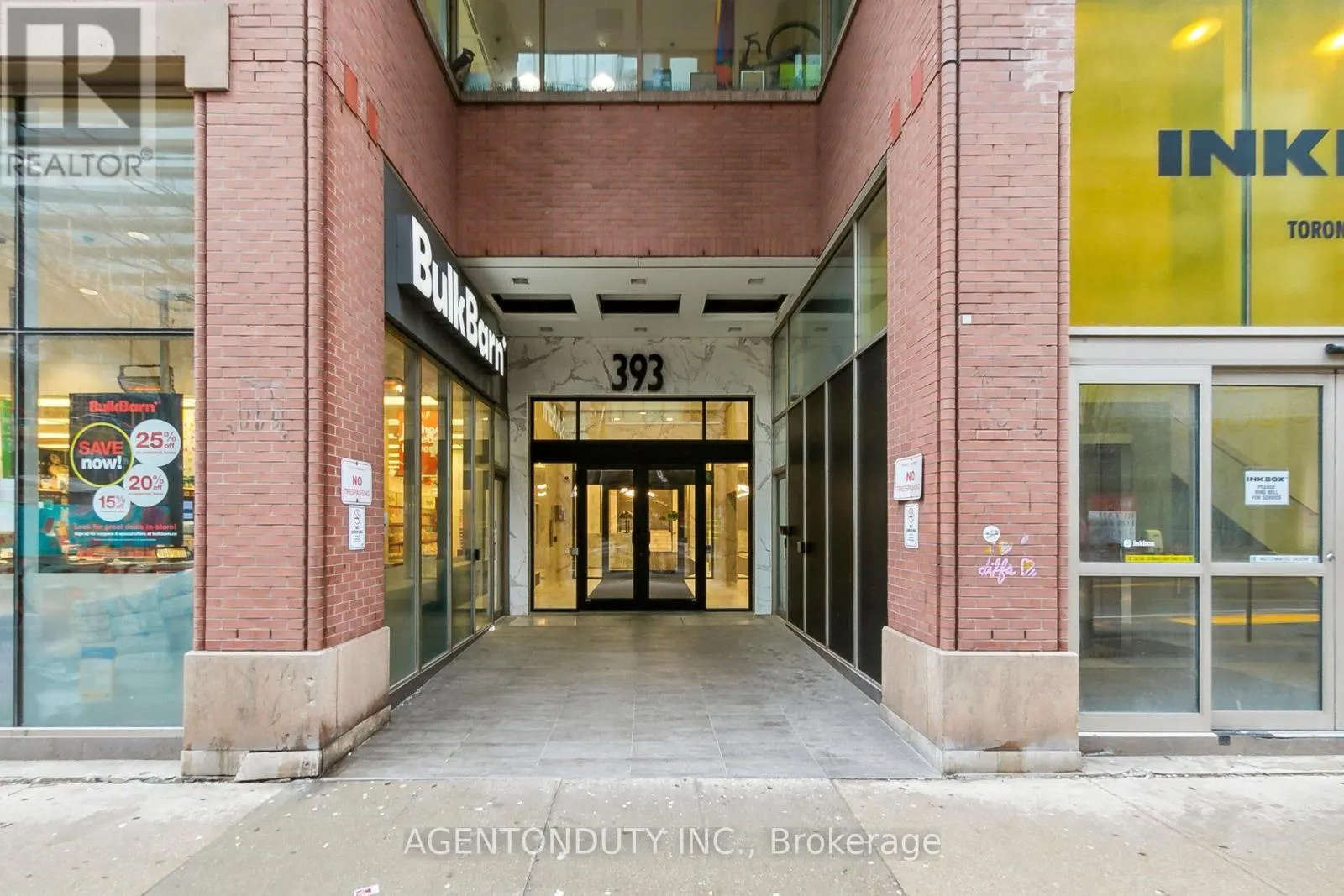 708 - 393 KING STREET W
