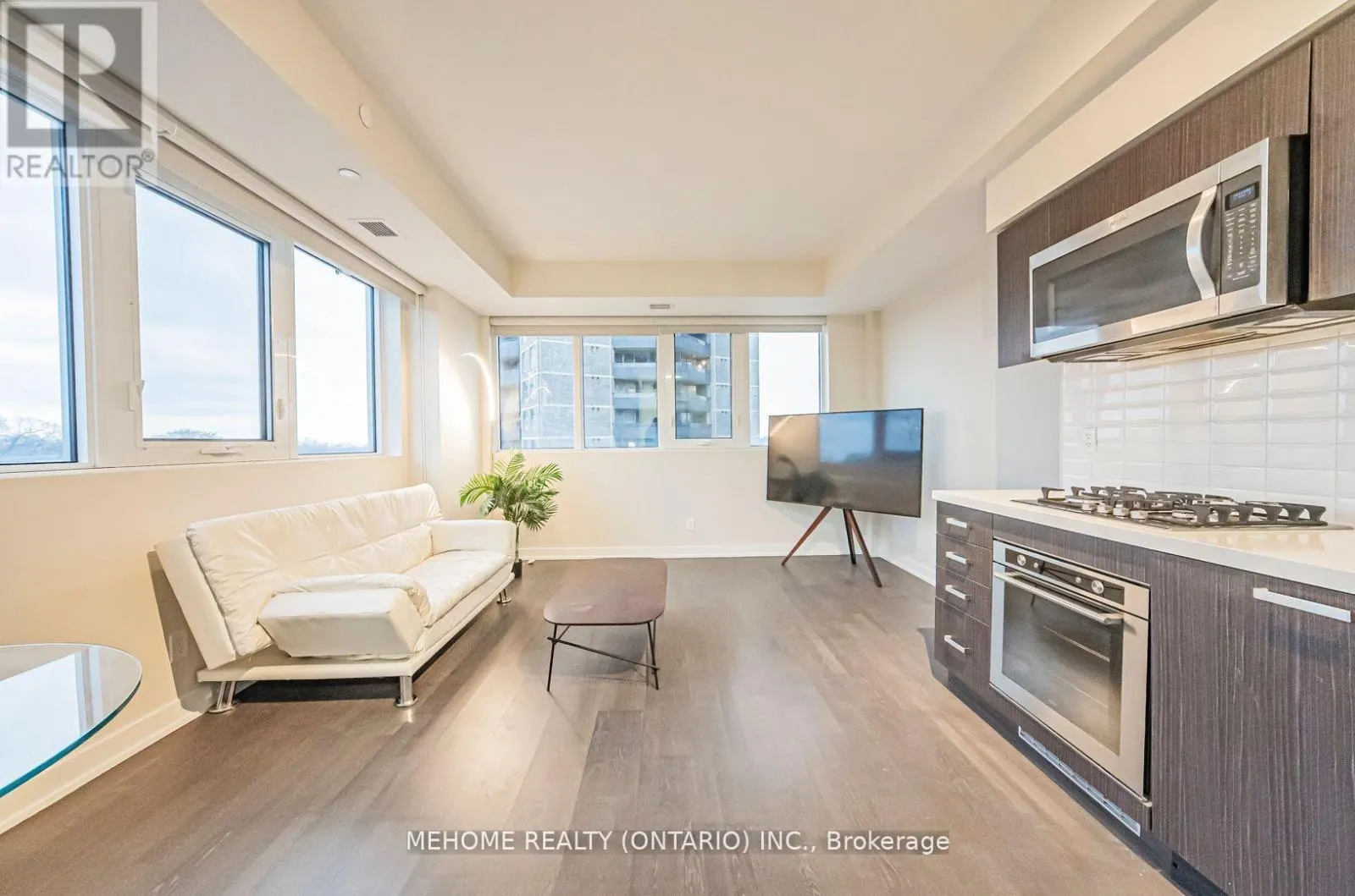 315 - 501 ST. CLAIR AVENUE W