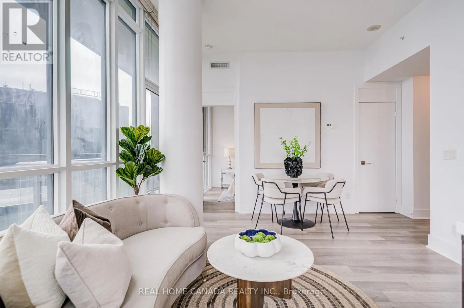 2608 - 32 DAVENPORT ROAD