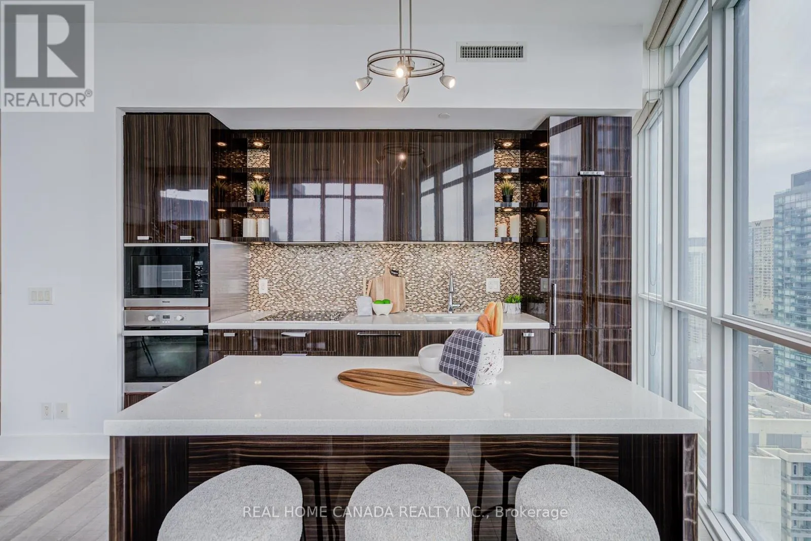 2608 - 32 DAVENPORT ROAD