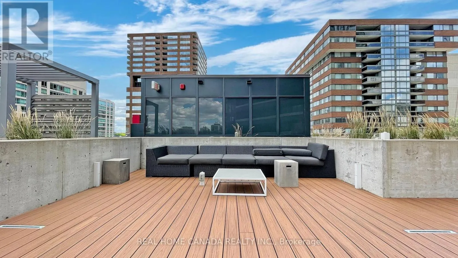 2608 - 32 DAVENPORT ROAD
