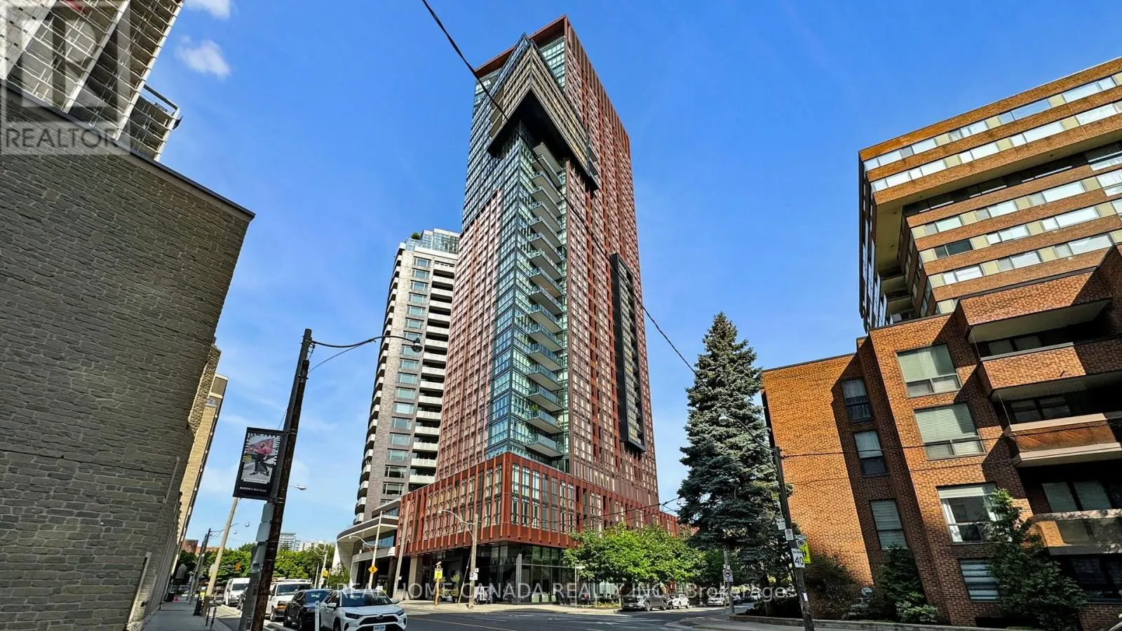 2608 - 32 DAVENPORT ROAD