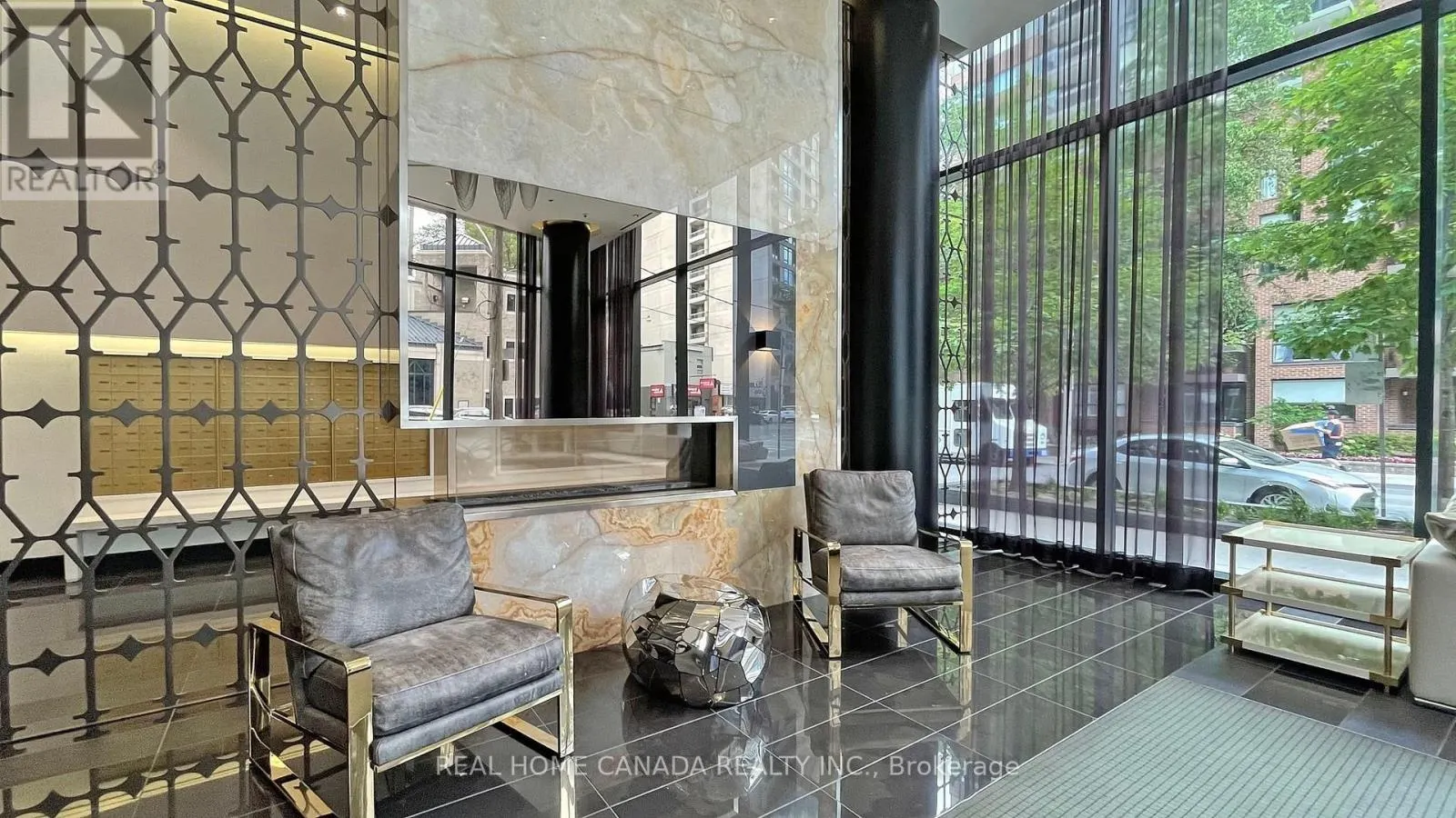 2608 - 32 DAVENPORT ROAD
