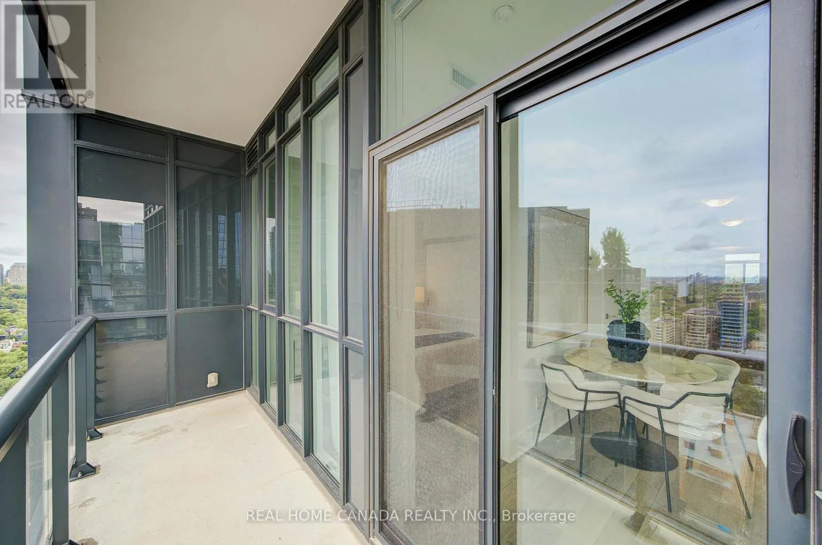 2608 - 32 DAVENPORT ROAD