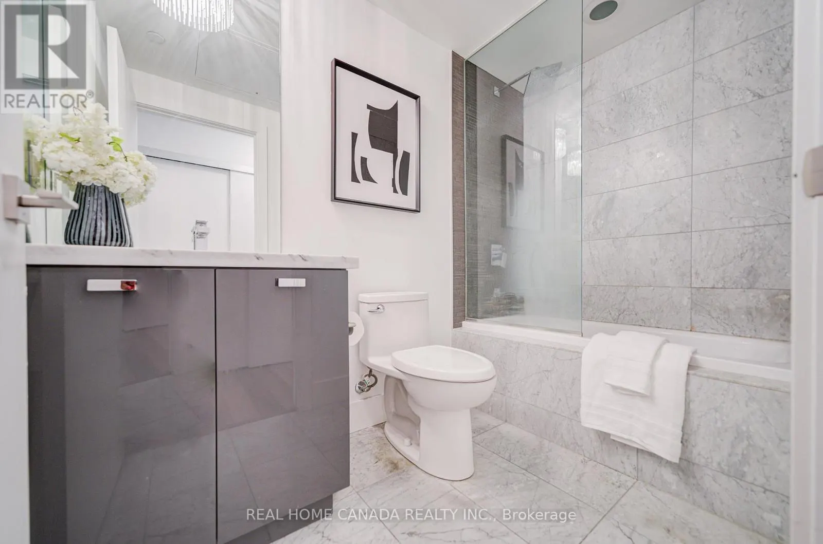 2608 - 32 DAVENPORT ROAD