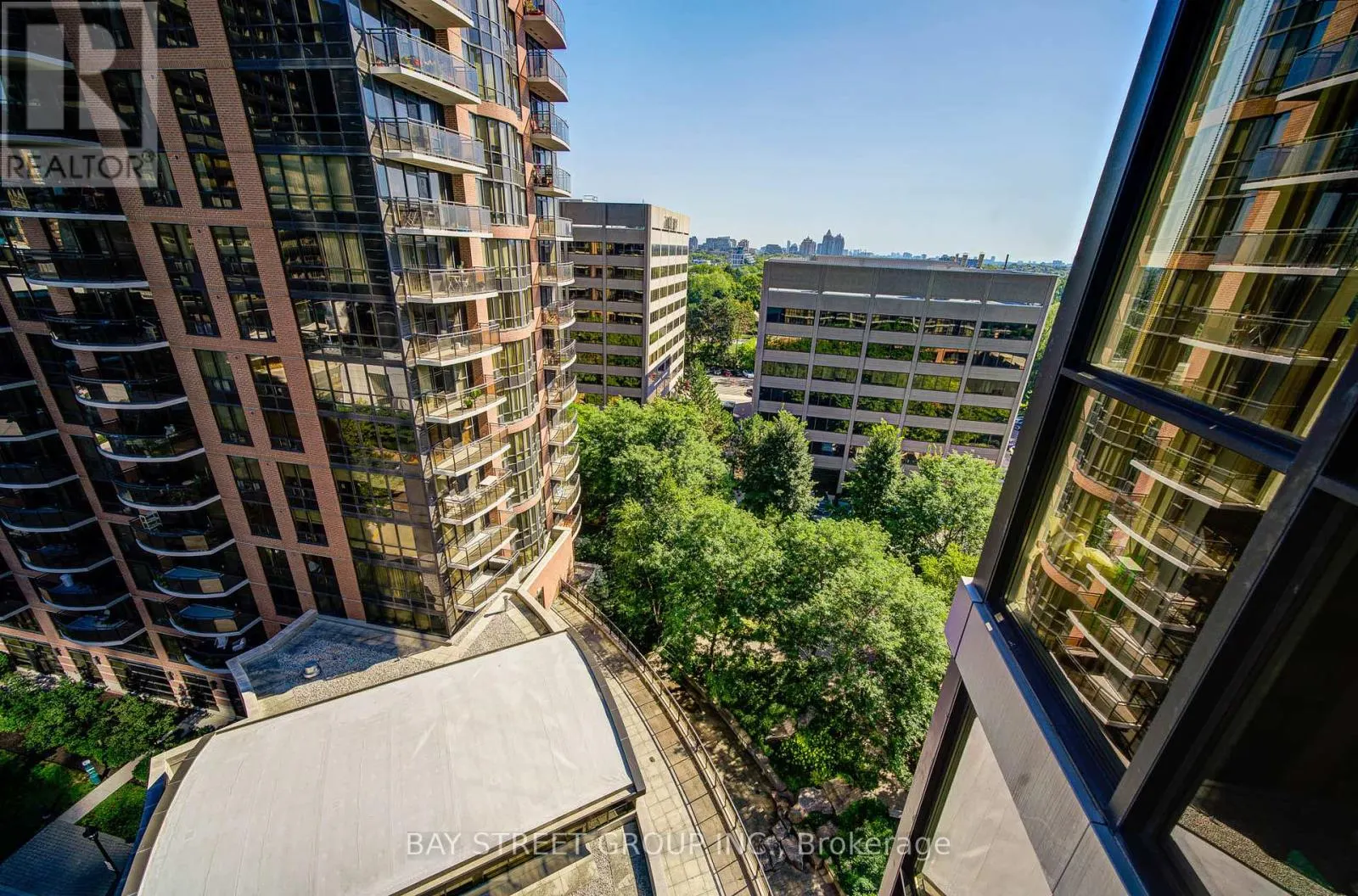 1104 - 23 SHEPPARD AVENUE E